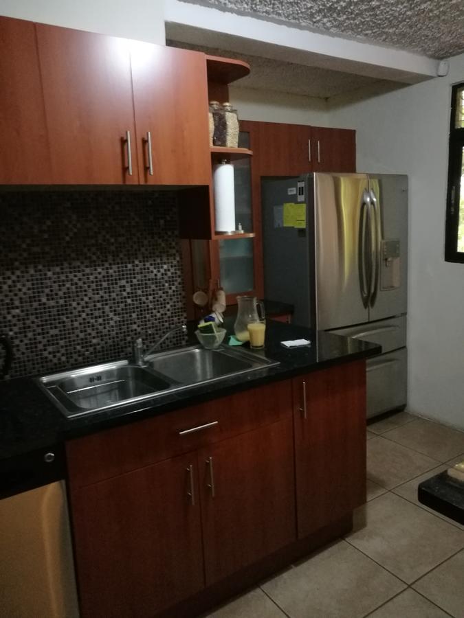 Апартаменты Casa Familiar La Arboleda Гватемала Экстерьер фото